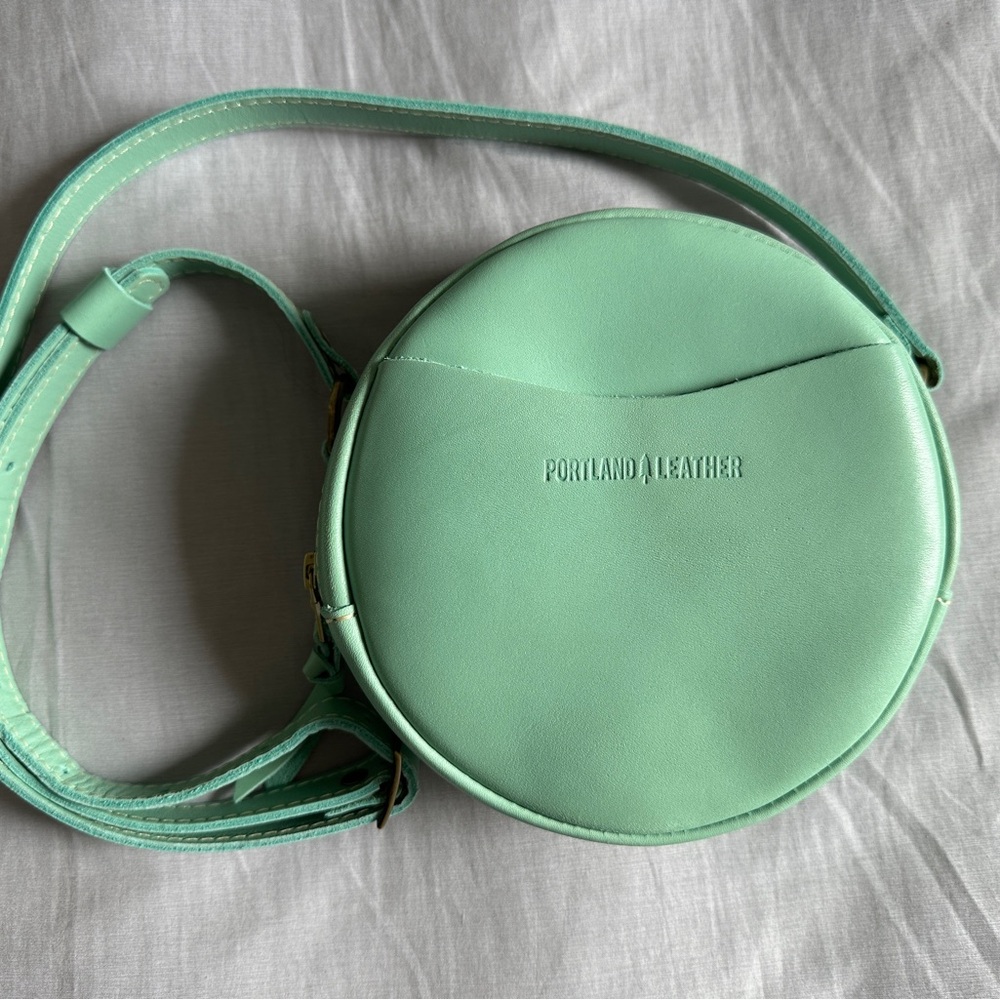 Portland Leather Goods PLG Small Circle Bag in Mint